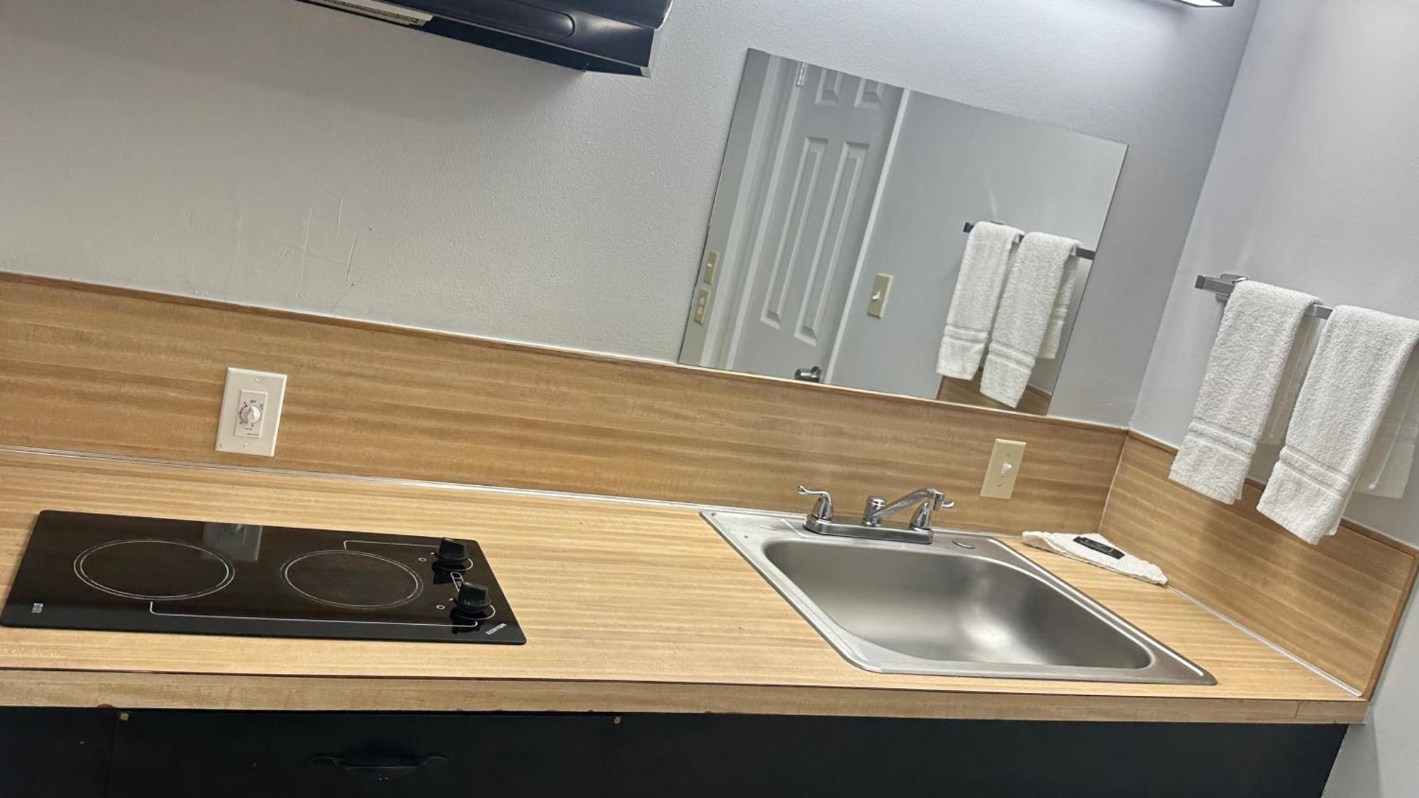 Motel 6-Winnie, Tx Экстерьер фото